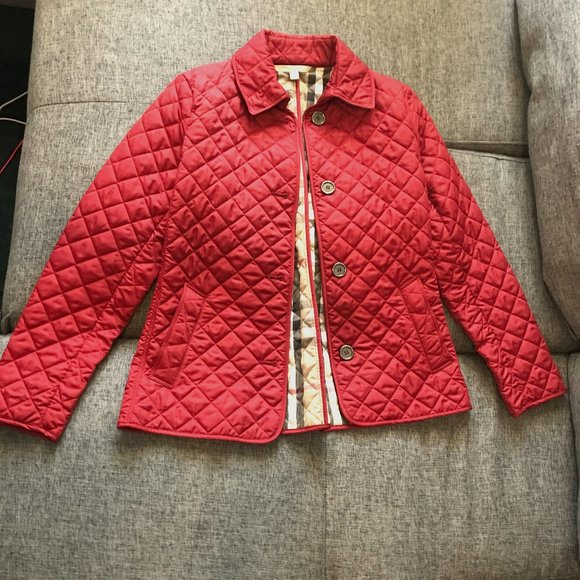 Burberry quilted red womens jacket in Medium - Picture 4 of 6